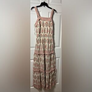 Summer Essential Maxi Beautiful Dress Size L fits more a Medium Wrinkles free.